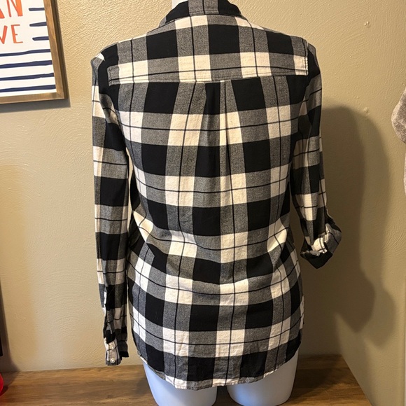 Express Monochrome Checkered Shirt - Picture 5 of 5